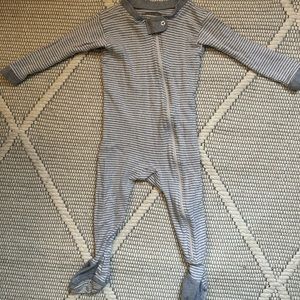 Burt’s bees 12 month onesie